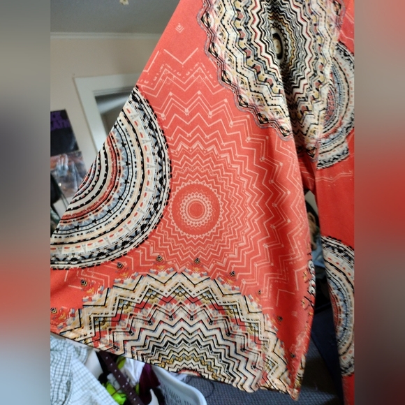 Peach, flowy shirt - Picture 3 of 4